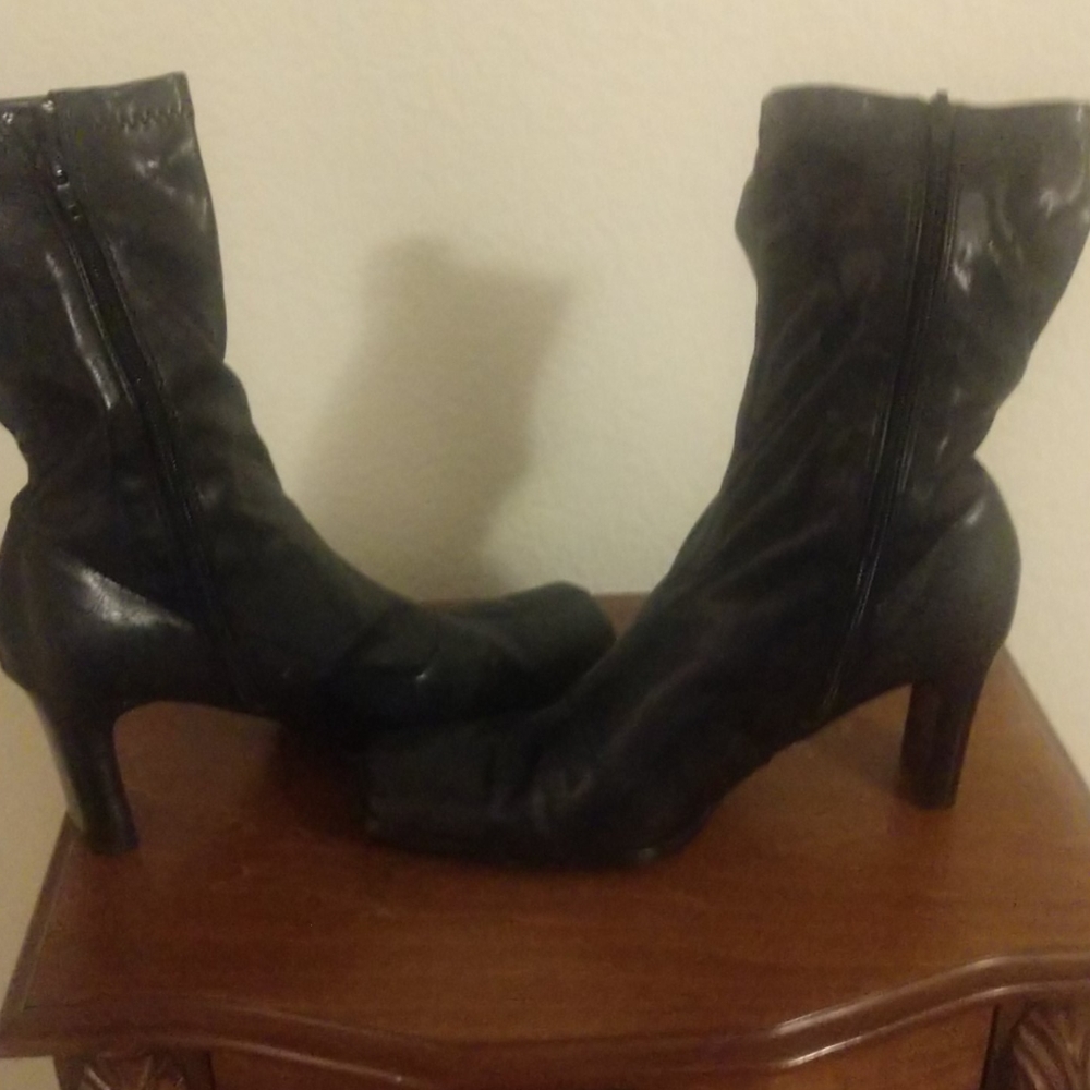 Black High Heeled Boots